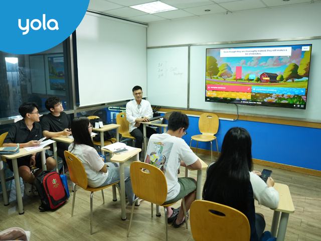 Lớp tiếng Anh thiếu niên tại YOLA